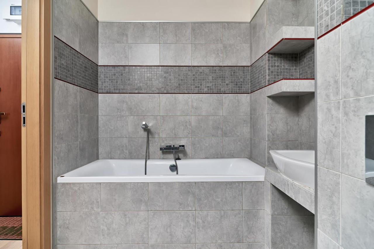 Apartament Spizowa Z Balkonem Wroclaw By Noclegi Renters Exteriér fotografie
